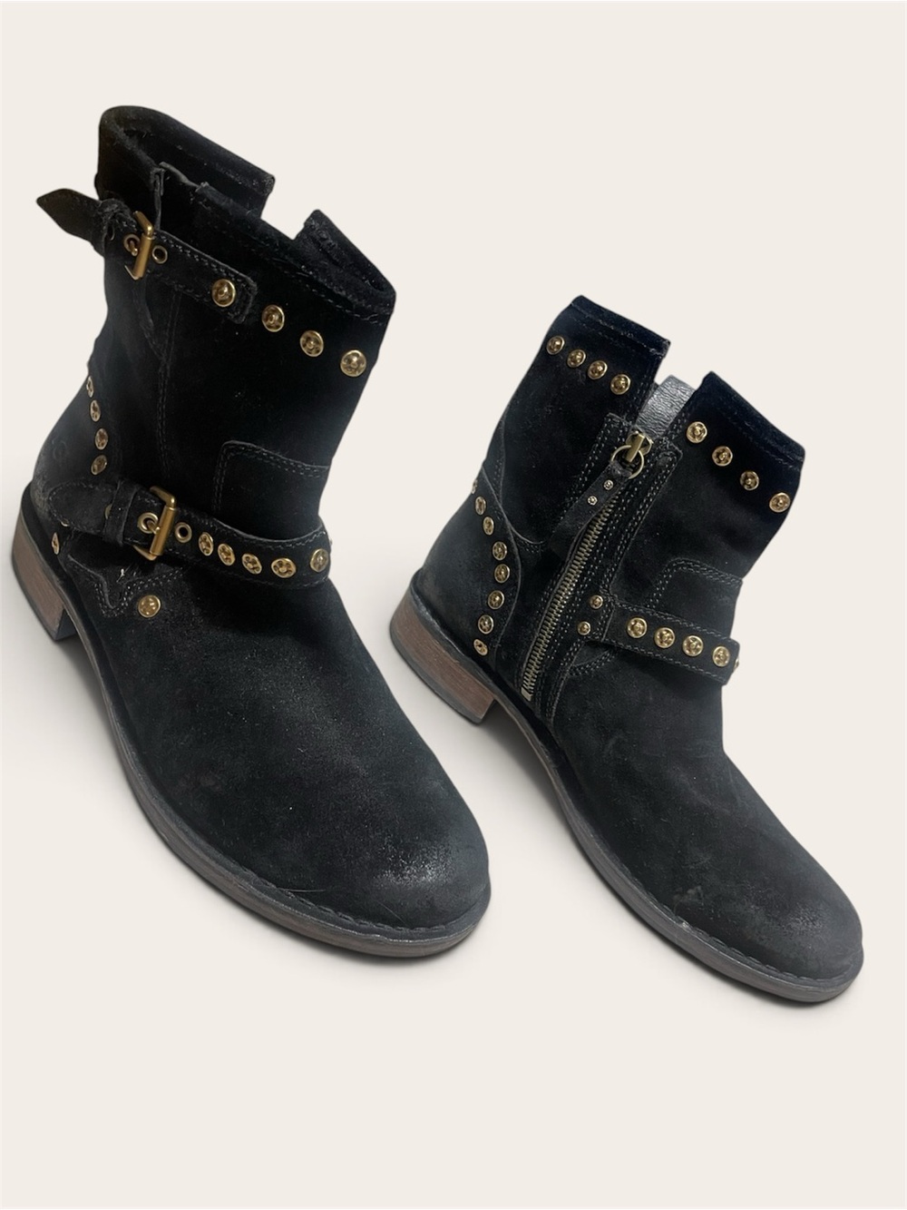 Ugg Fabrizia Black Studded Suede Ankle Boots Sz 10